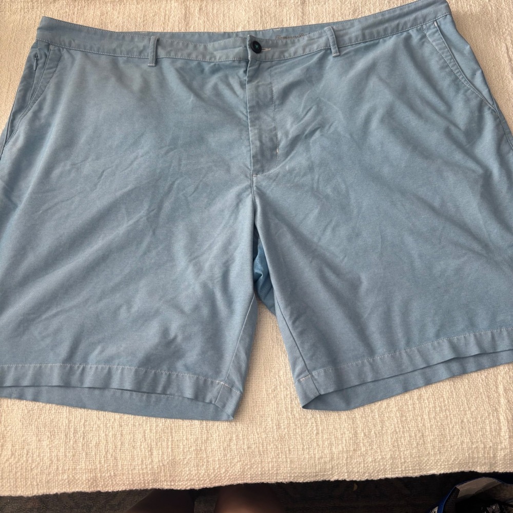 Tommy Bahama Boracay Men 48RG Light Blue Flat Front Cotton Blend Sateen Shorts